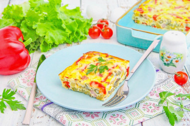 Яичная запеканка с овощами, ветчиной и сыром в духовке