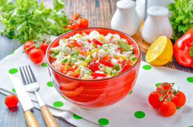 Салат с рисом и овощами