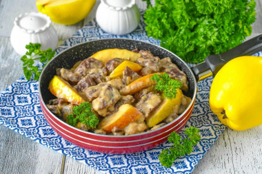 Говядина с айвой тушеная