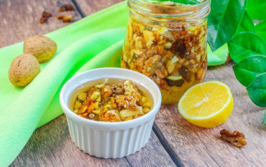 Грецкие орехи с медом и лимоном
