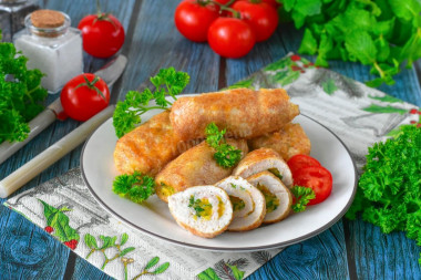 Куриные рулетики с сыром на сковороде