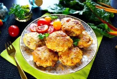 Мясной фарш в кляре на сковороде