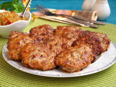 Котлеты из рубленого мяса говядины с горчицей на крахмале