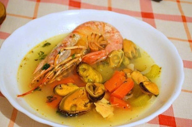 Суп Буябес ( буйабес ) с морепродуктами