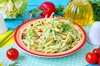 Салат с редькой и яблоком