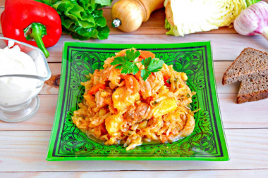 Солянка с капустой картошкой и мясом