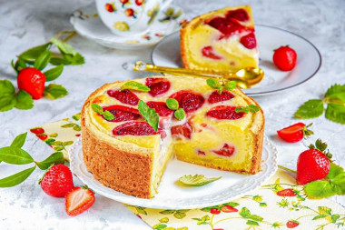 Пирог с клубникой в духовке