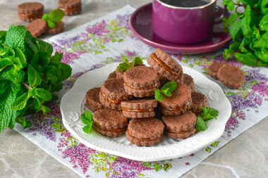 Шоколадное печенье с какао и сгущенкой