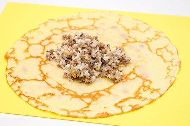 Начинка для блинов с луком и рисом из фарша