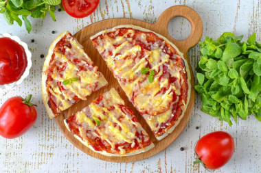 Пицца в аэрогриле из слоеного теста