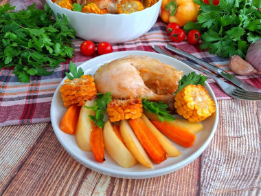 Курица в сметанном соусе с картошкой