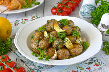 Беби картофель в духовке