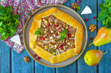 Галета с грушей и сыром камамбер