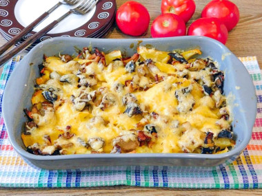 Свинина в духовке с картошкой и грибами