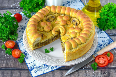 Закрытый дрожжевой пирог с печенью