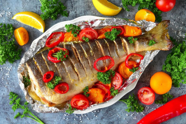 Горбуша в духовке сочная и мягкая в фольге целиком