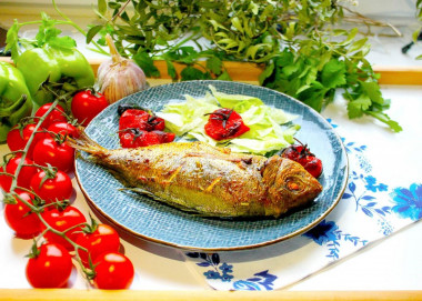 Дорадо целиком в духовке