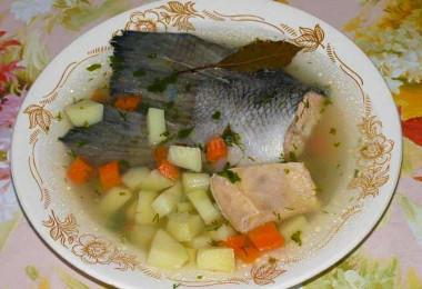 Рыбный суп из семги классический