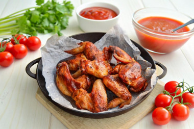 Жареные куриные крылышки на сковороде