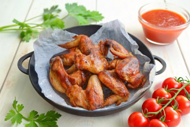 Жареные куриные крылышки на сковороде