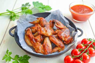 Жареные куриные крылышки на сковороде