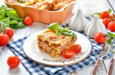 Лазанья классическая с мясным фаршем в духовке