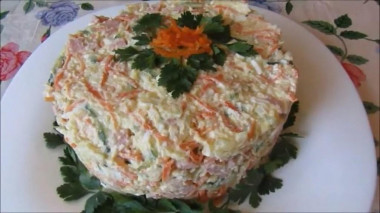 Рецепт - Салат с ветчиной огурцами и морковью по-корейски - Шаг 4 -  Салат с ветчиной и морковью по-корейски готов! Более подробный рецепт приготовления салата смотрите на видео. Приятного аппетита!