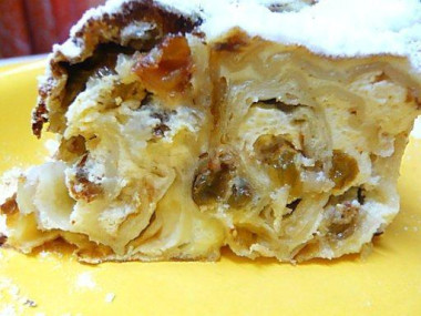 Лаваш с творожной начинкой, цукатами и изюмом в духовке