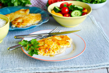 Куриные отбивные с ананасом и сыром