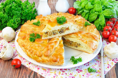Пирог с капустой и грибами в духовке