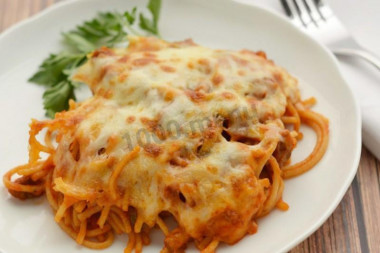 Запеканка из китайской лапши с фаршем в духовке