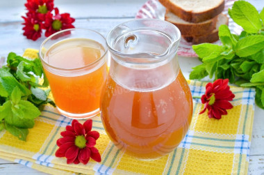 Домашний квас из ржаного хлеба