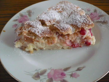 Шарлотка с яблоками и корицей на сливочном масле и кефире