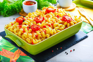 Рожки с фаршем и сыром в духовке