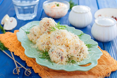 Салат рафаэлло с курицей и грибами