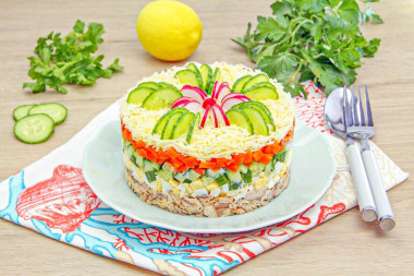 Салат с горбушей и огурцом