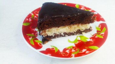 Шоколадный торт Баунти с кокосовой начинкой