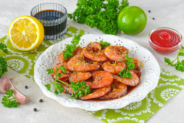 Жареные креветки в панцире в соевом соусе