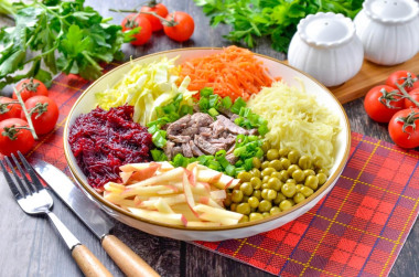 Салат Ералаш с корейской морковью классический