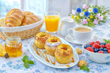 Запеченные яблоки с медом и корицей в духовке