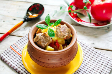 Жаркое с овощами и мясом