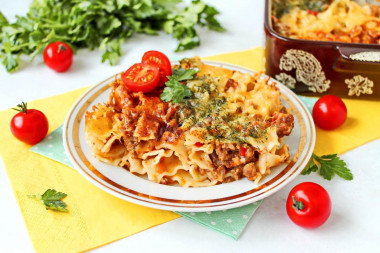 Запеканка из лапши с фаршем в духовке