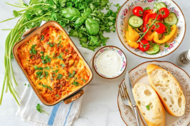 Запеканка из лапши с фаршем в духовке