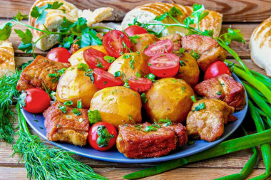 Картошка с мясом в казане