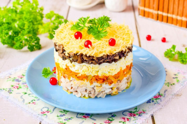 Салат курица грибы морковь яйца