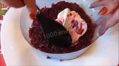 Рецепт - Слоеный салат Лосось на шубе - Шаг 2 - Лосось на шубе&quot