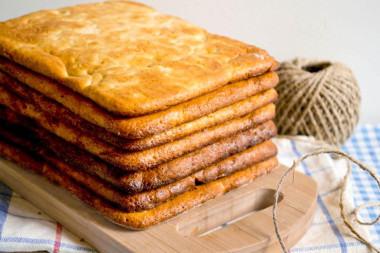 Медовые тонкие коржи