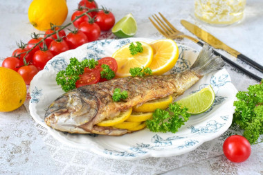 Дорадо на сковороде гриль