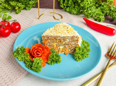 Печеночный торт с морковью и луком из печени
