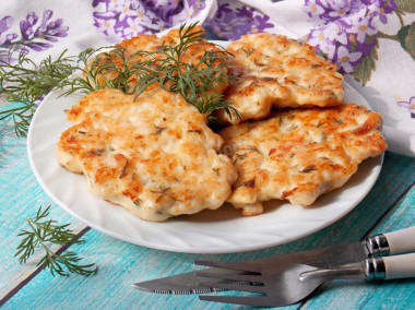 Рубленые куриные котлеты со сметаной